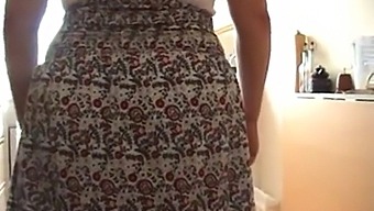 Teen Girl Offers Money For Sniffing Granny'S Underwear In Uk