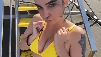 Check Out This Beach Show That Heats Up Sunbathers #Kodabratz